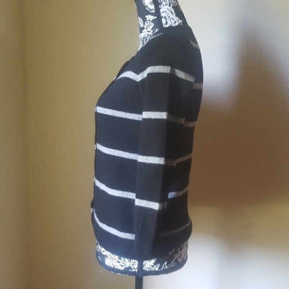 J.Crew💙 Black and Gray Striped Sweater - Picture 2 of 6